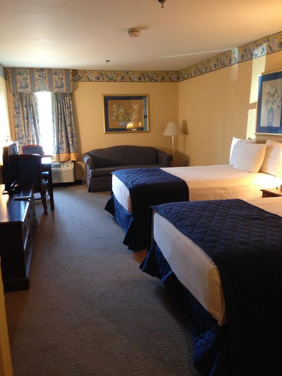 Greenville Inn & Suites 部屋 写真