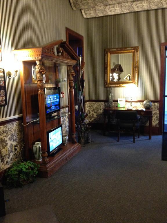 Greenville Inn & Suites エクステリア 写真