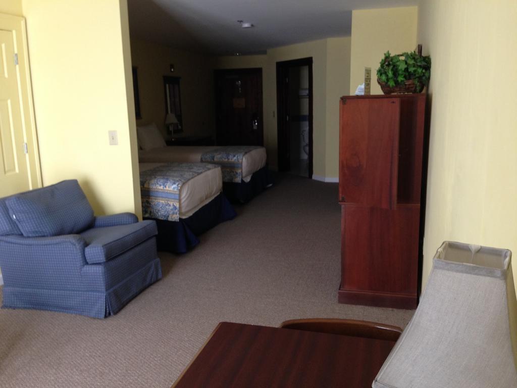 Greenville Inn & Suites 部屋 写真
