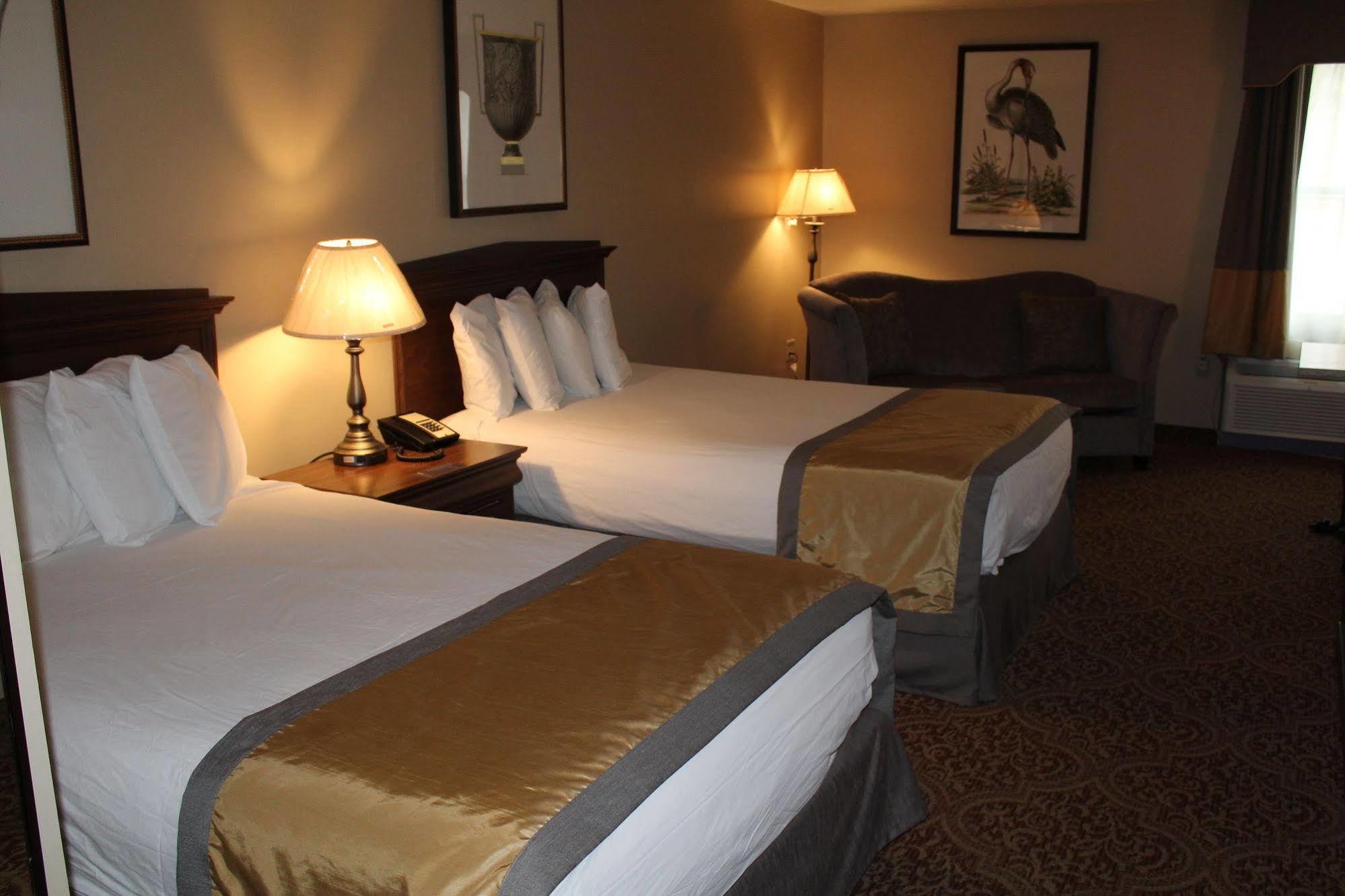 Greenville Inn & Suites エクステリア 写真